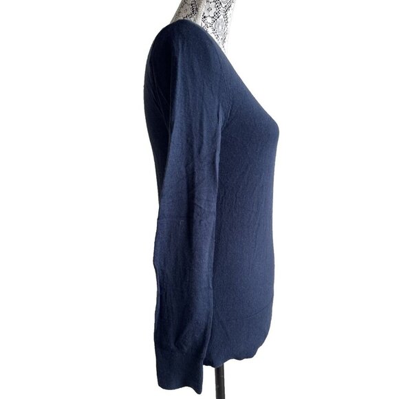 Banana Republic Women’s, 100 % Merino Wool, Crewneck Sweater, small, dark blue - Picture 4 of 10